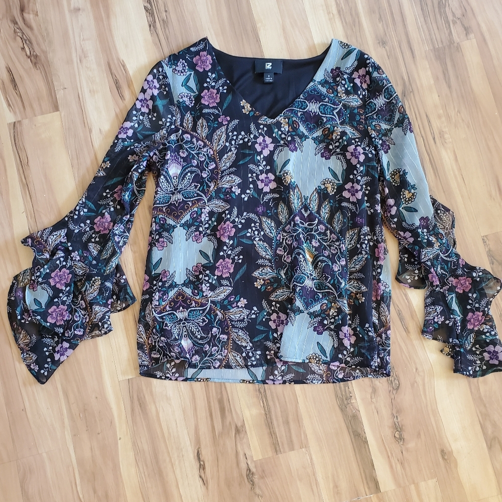 NWOT iz Byer paisley blouse